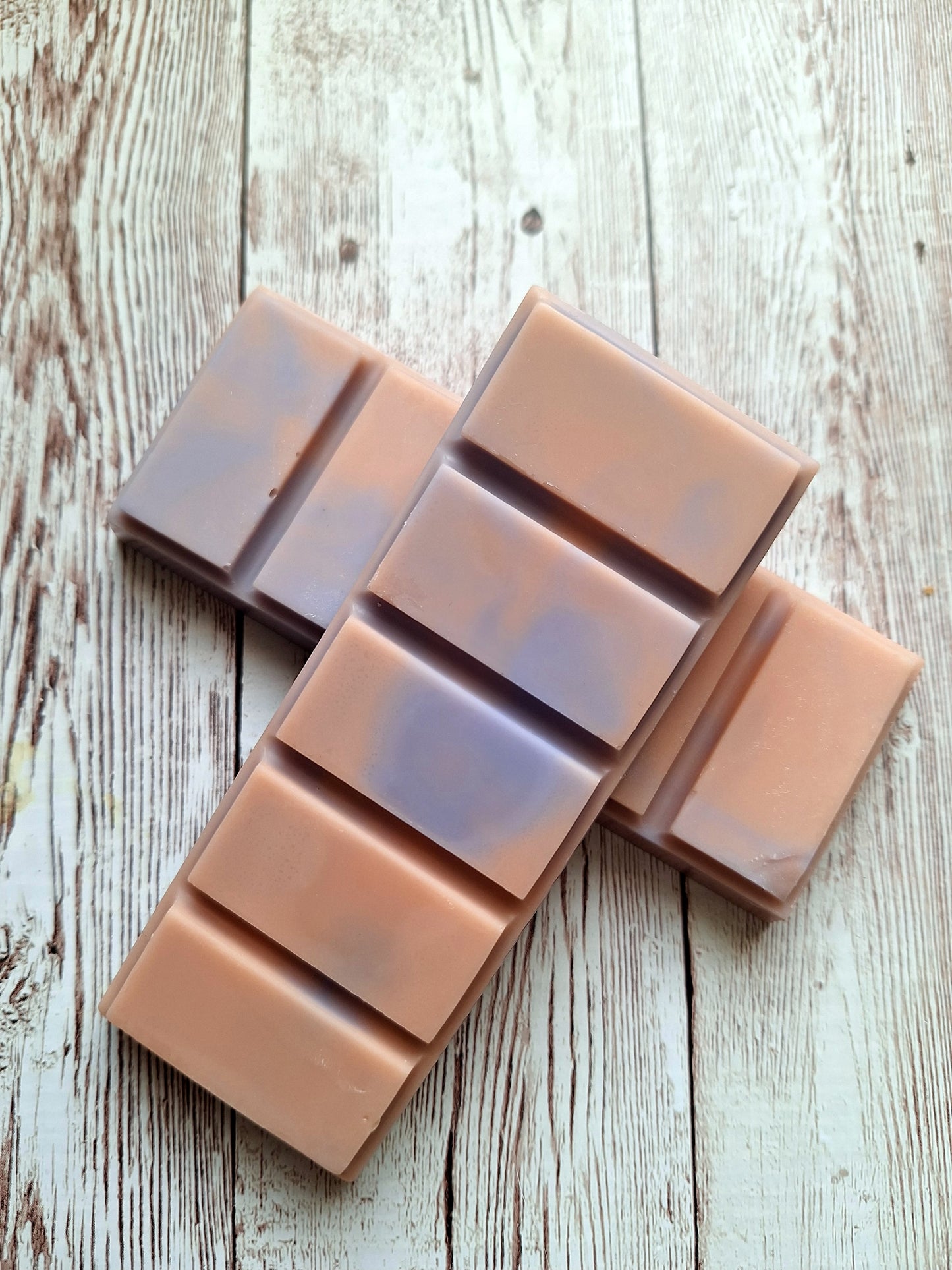 Lavender & Patchouli highly scented soy wax melts | Vegan | Eco-Friendly | Cruelty free | Plastic free packaging | Highly fragranced | Eco soy wax