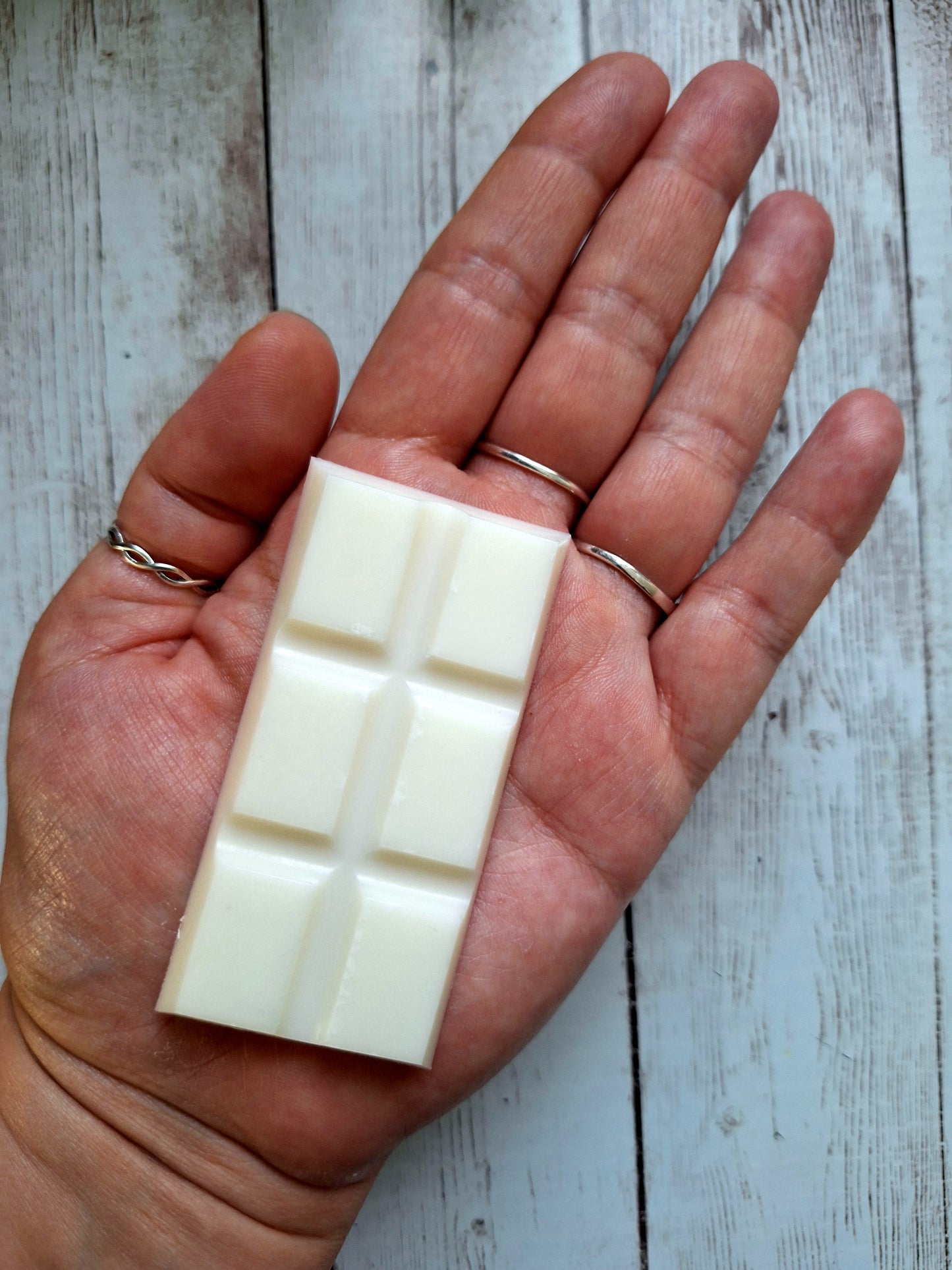 Aphrodite highly scented soy wax melts | Vegan | Eco-Friendly | Cruelty free | Plastic free packaging | Highly fragranced | Eco soy wax