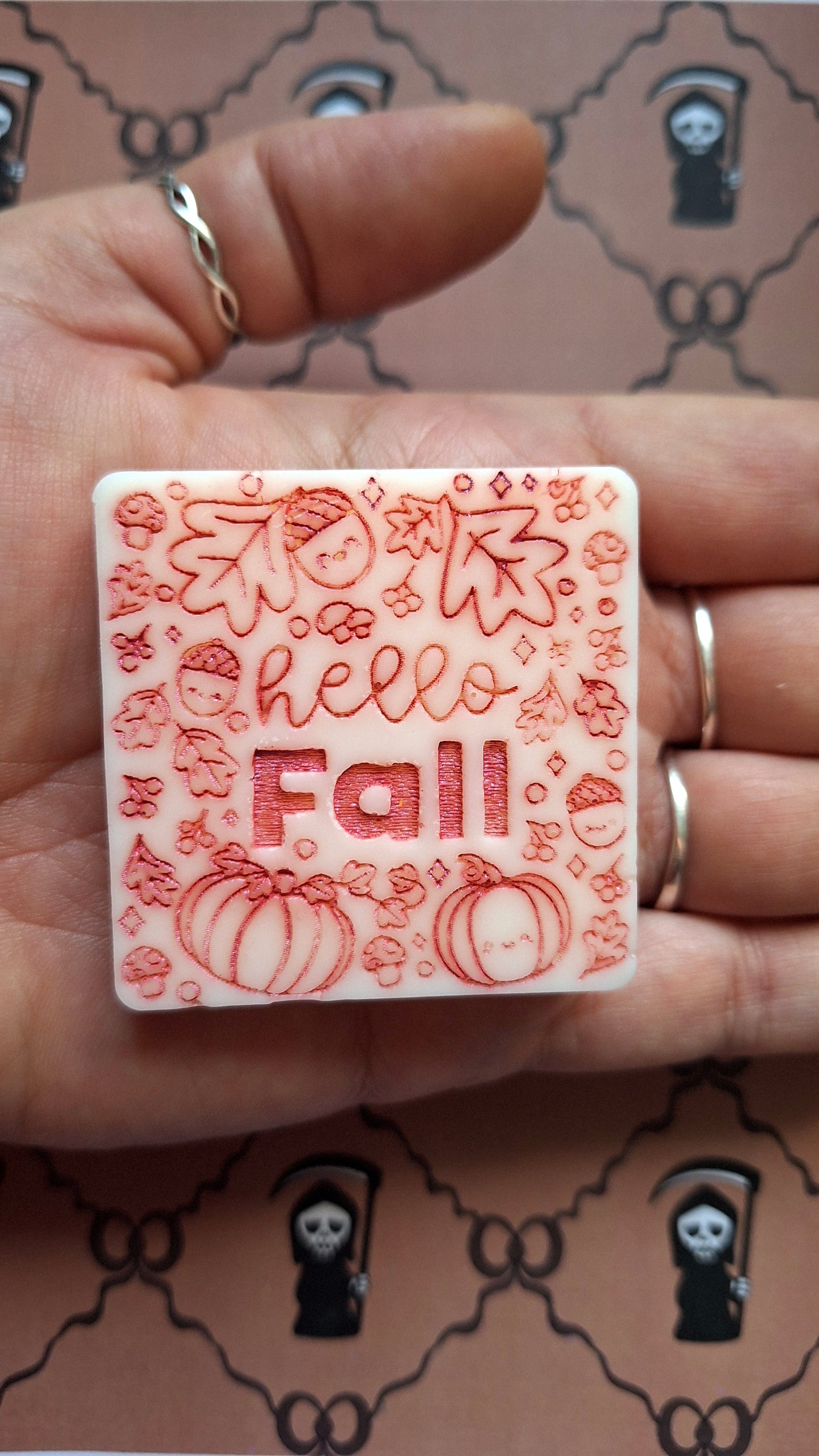 Hello Fall highly scented soy wax melts | Vegan | Eco-Friendly | Cruelty free | Plastic free packaging | Highly fragranced | Eco soy wax