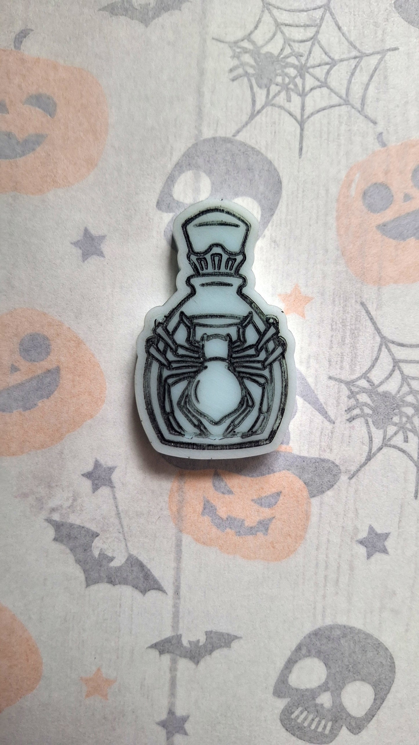 Halloween character soy wax melts | Glow in the Dark melts | Cute wax melts | Spooky season home fragrance