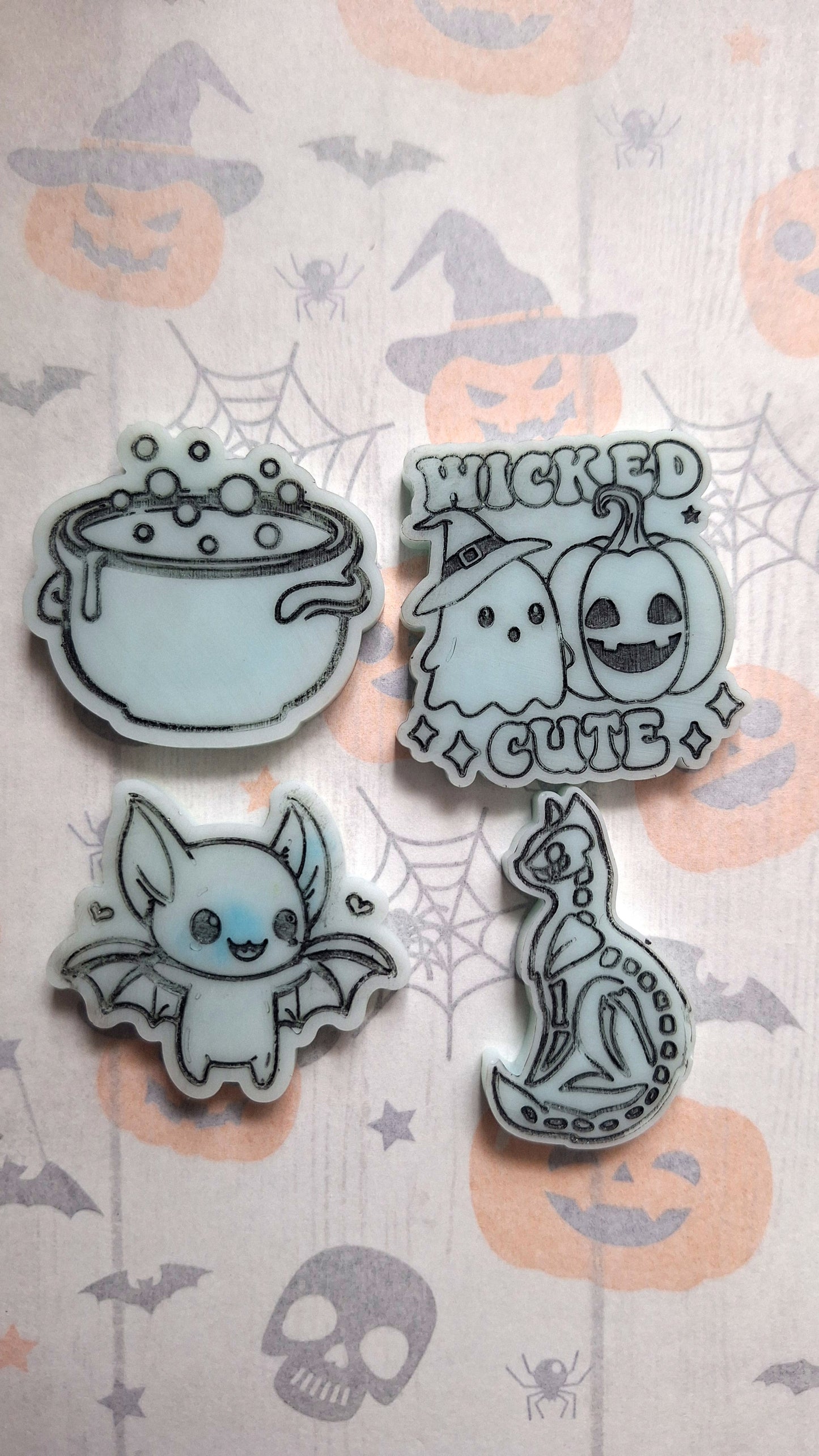 Halloween character soy wax melts | Glow in the Dark melts | Cute wax melts | Spooky season home fragrance