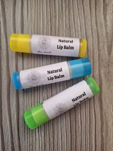 2 x unscented natural lip balms | Unflavoured lip balms | Uncoloured lip balms | Highly moisturising | Cruelty free | Recyclable tubes