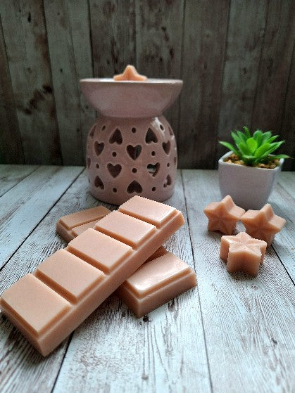 Leather & Tobacco highly scented soy wax melts | Vegan | Eco-Friendly | Cruelty free | Plastic free packaging | Highly fragranced | Eco Soy wax