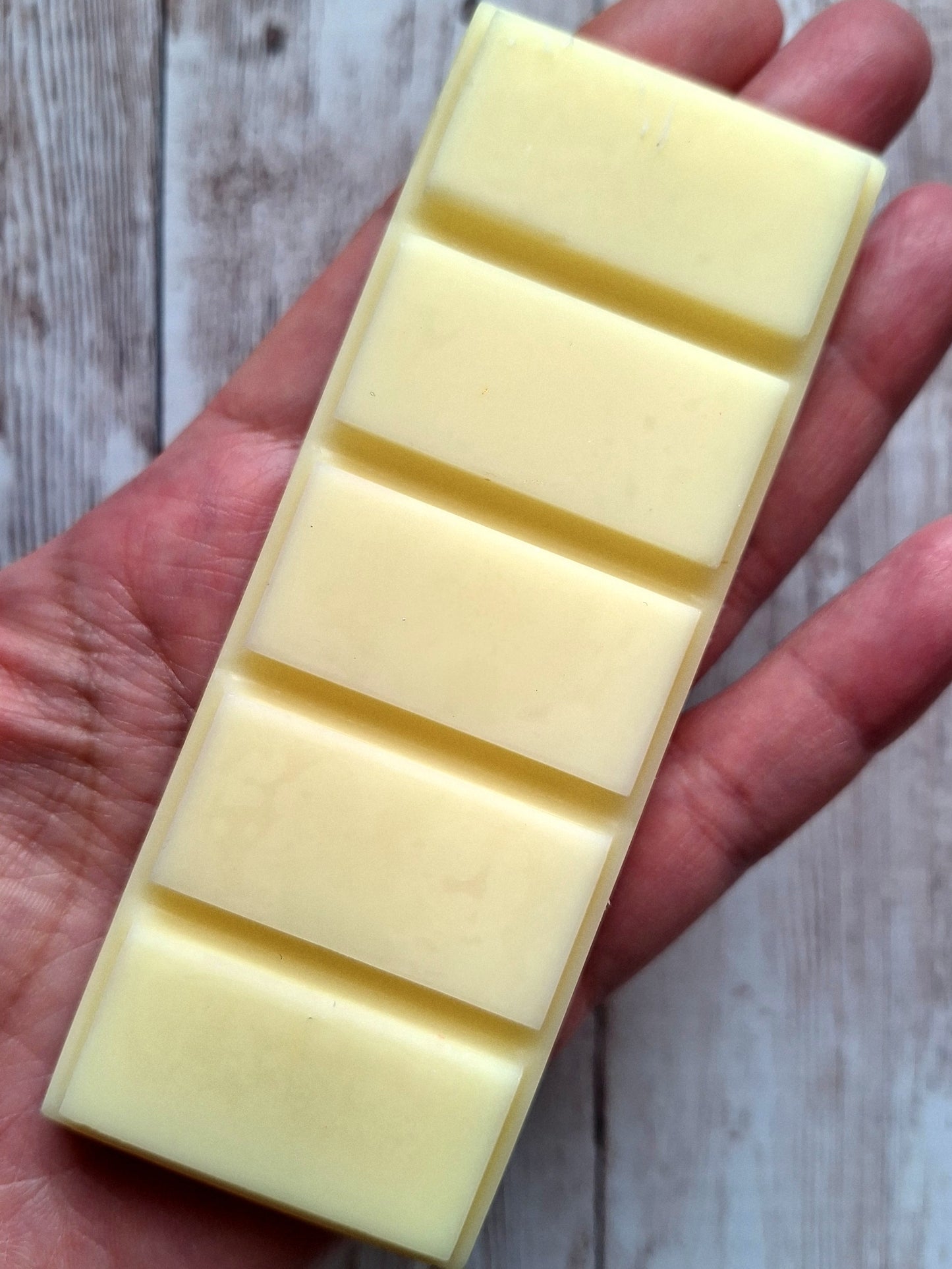 Number 5 highly scented soy wax melts | Vegan | Eco-Friendly | Cruelty free | Plastic free packaging | Highly fragranced | Eco soy wax