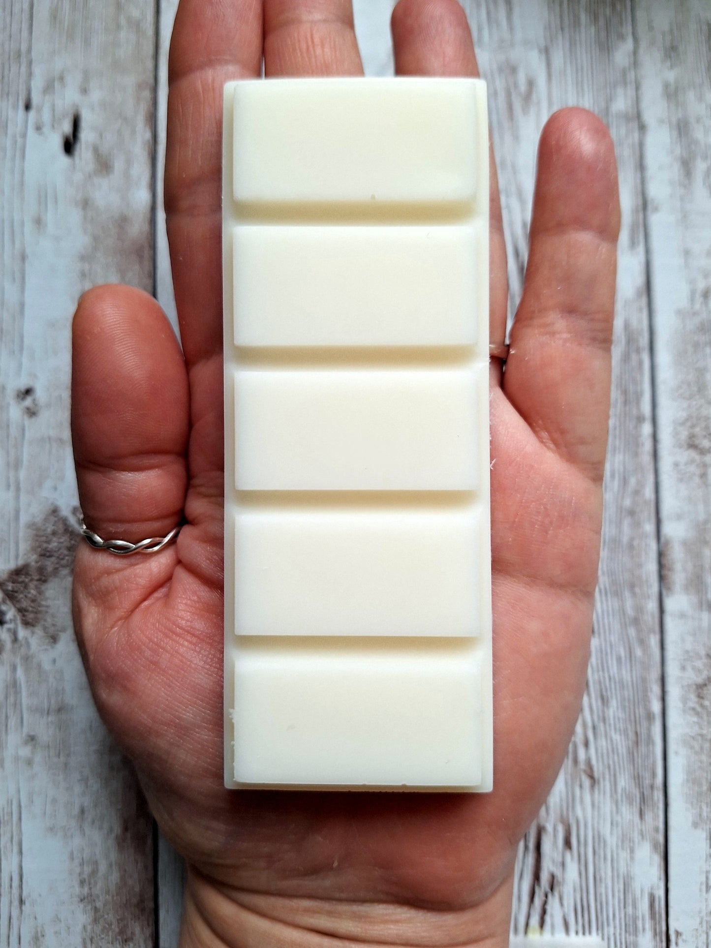 Clean Cotton *NEW VERSION*  highly scented soy wax melts | Vegan | Eco-Friendly | Cruelty free | Plastic free packaging | Highly fragranced | Eco soy wax