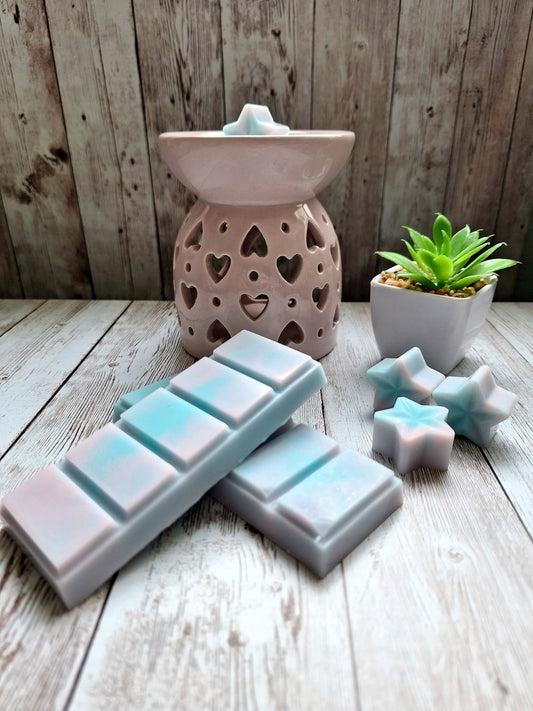 Baby Powder highly scented soy wax melts | Vegan | Eco-Friendly | Cruelty free | Plastic free packaging | Highly fragranced | Eco soy wax