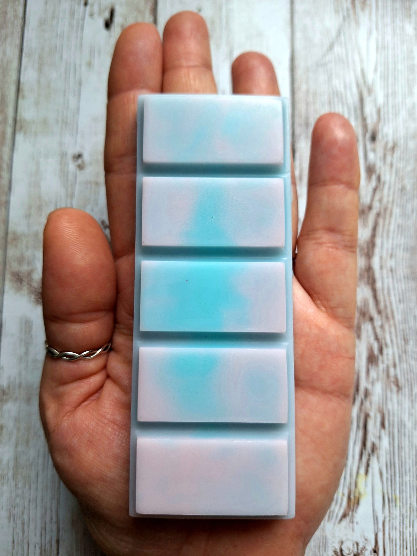 Baby Powder highly scented soy wax melts | Vegan | Eco-Friendly | Cruelty free | Plastic free packaging | Highly fragranced | Eco soy wax