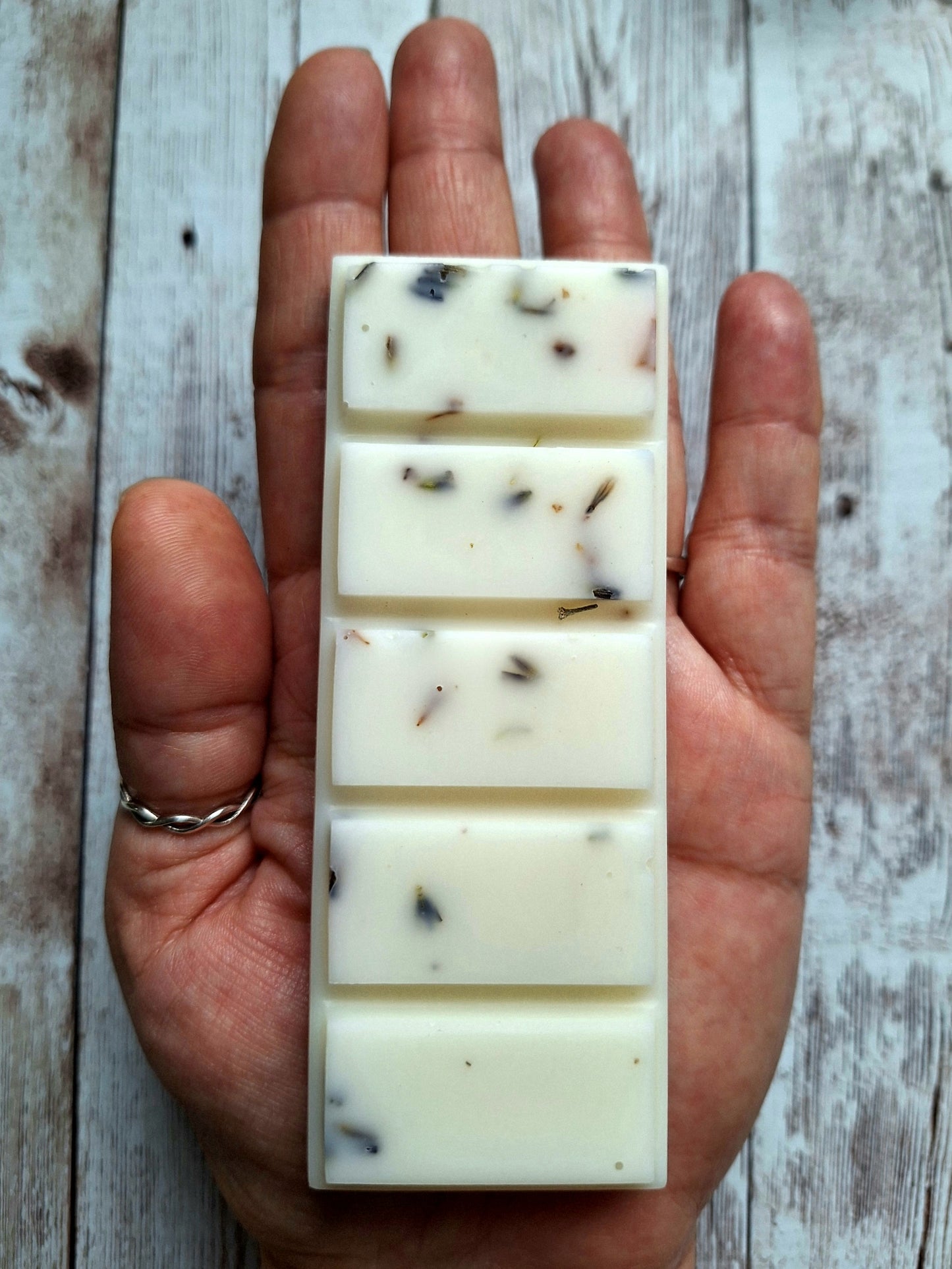 Lavender highly scented soy wax melts | Botanical melts | Vegan | Eco-Friendly | Cruelty free | Plastic free packaging | Highly fragranced