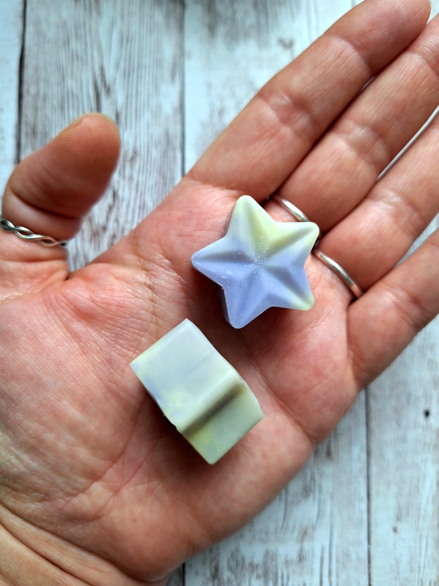 Lemon Lavender highly scented soy wax melts | Vegan | Eco-Friendly | Cruelty free | Plastic free packaging | Highly fragranced | Eco soy wax