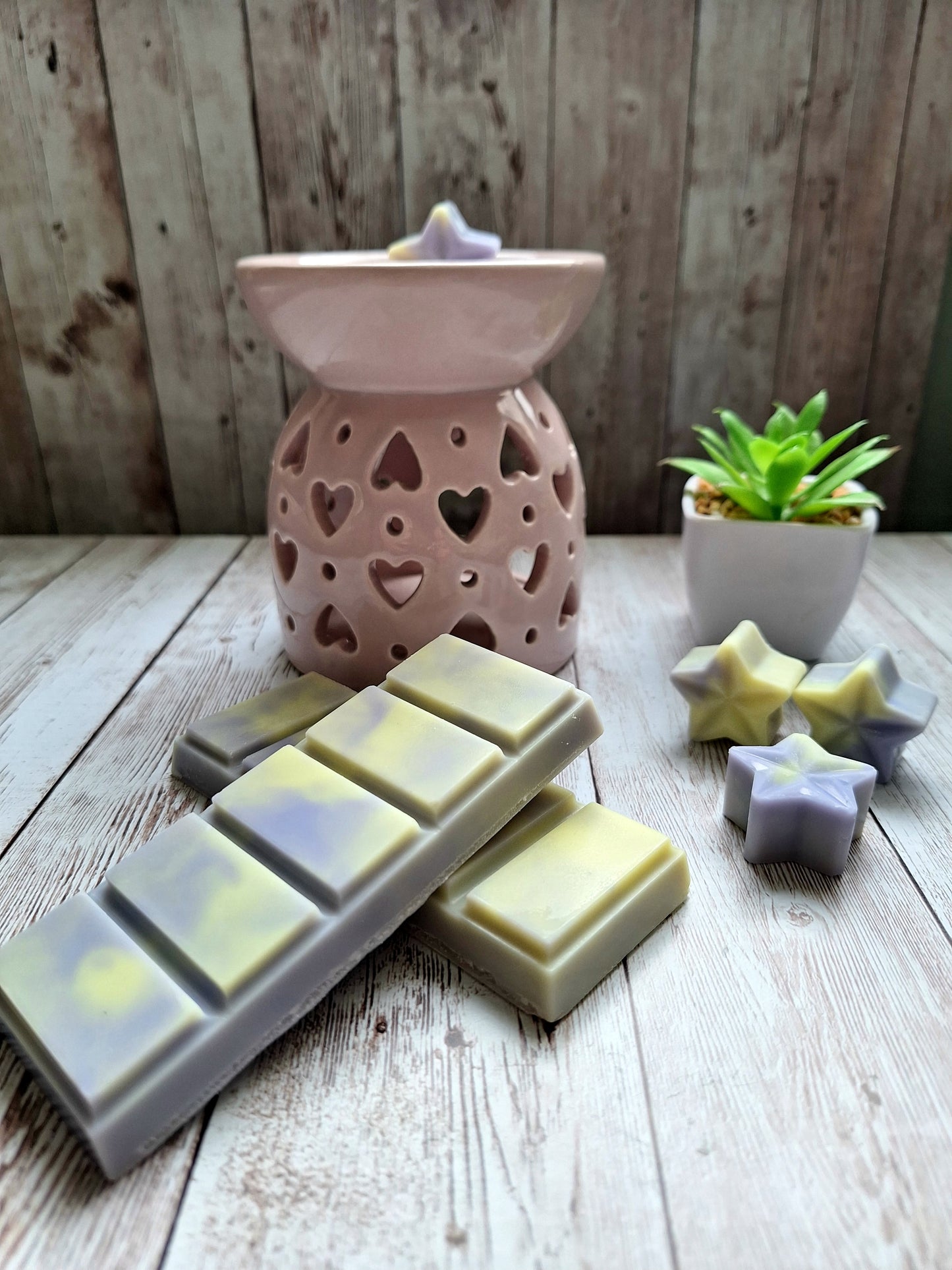 Lemon Lavender highly scented soy wax melts | Vegan | Eco-Friendly | Cruelty free | Plastic free packaging | Highly fragranced | Eco soy wax