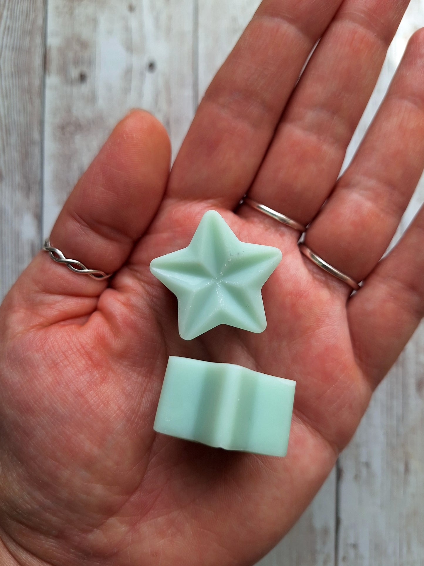 Peppermint & Eucalyptus highly scented soy wax melts | Vegan | Eco-Friendly | Cruelty free | Plastic free packaging | Highly fragranced