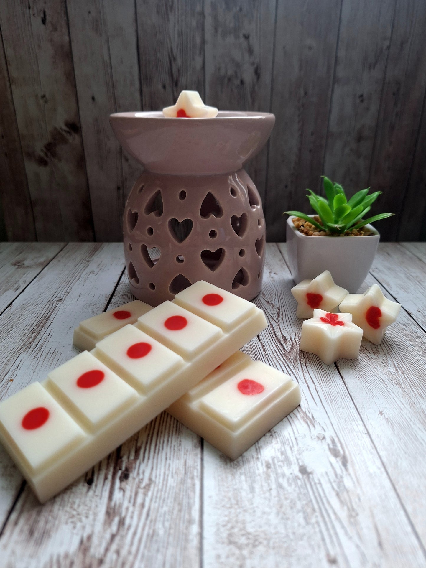 Bakewell Tart highly scented soy wax melts | Vegan | Eco-Friendly | Cruelty free | Plastic free packaging | Highly fragranced | Eco soy wax