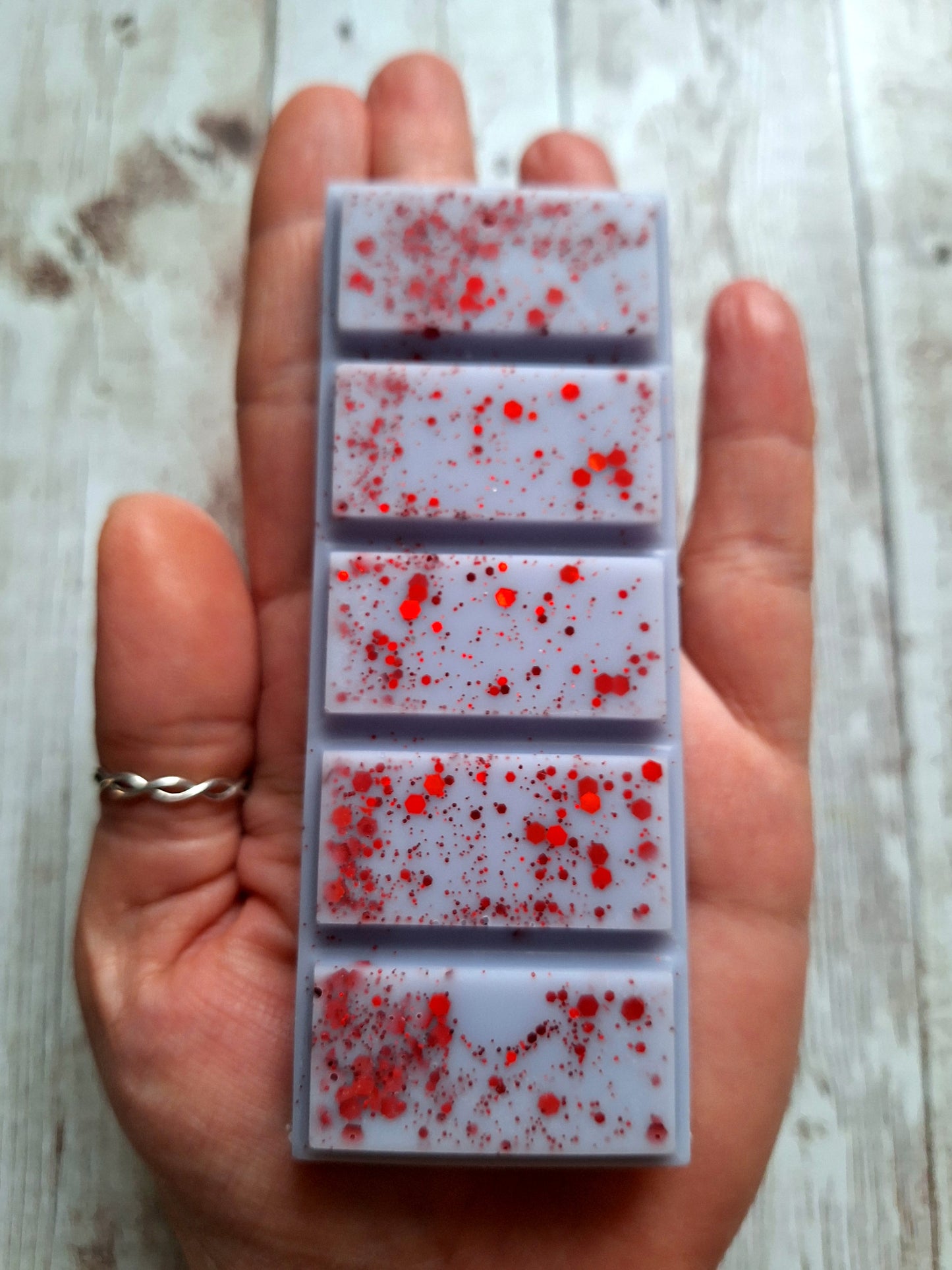 Dragon's Blood highly scented soy wax melts | Vegan | Eco-Friendly | Cruelty free | Plastic free packaging | Highly fragranced | Eco soy wax