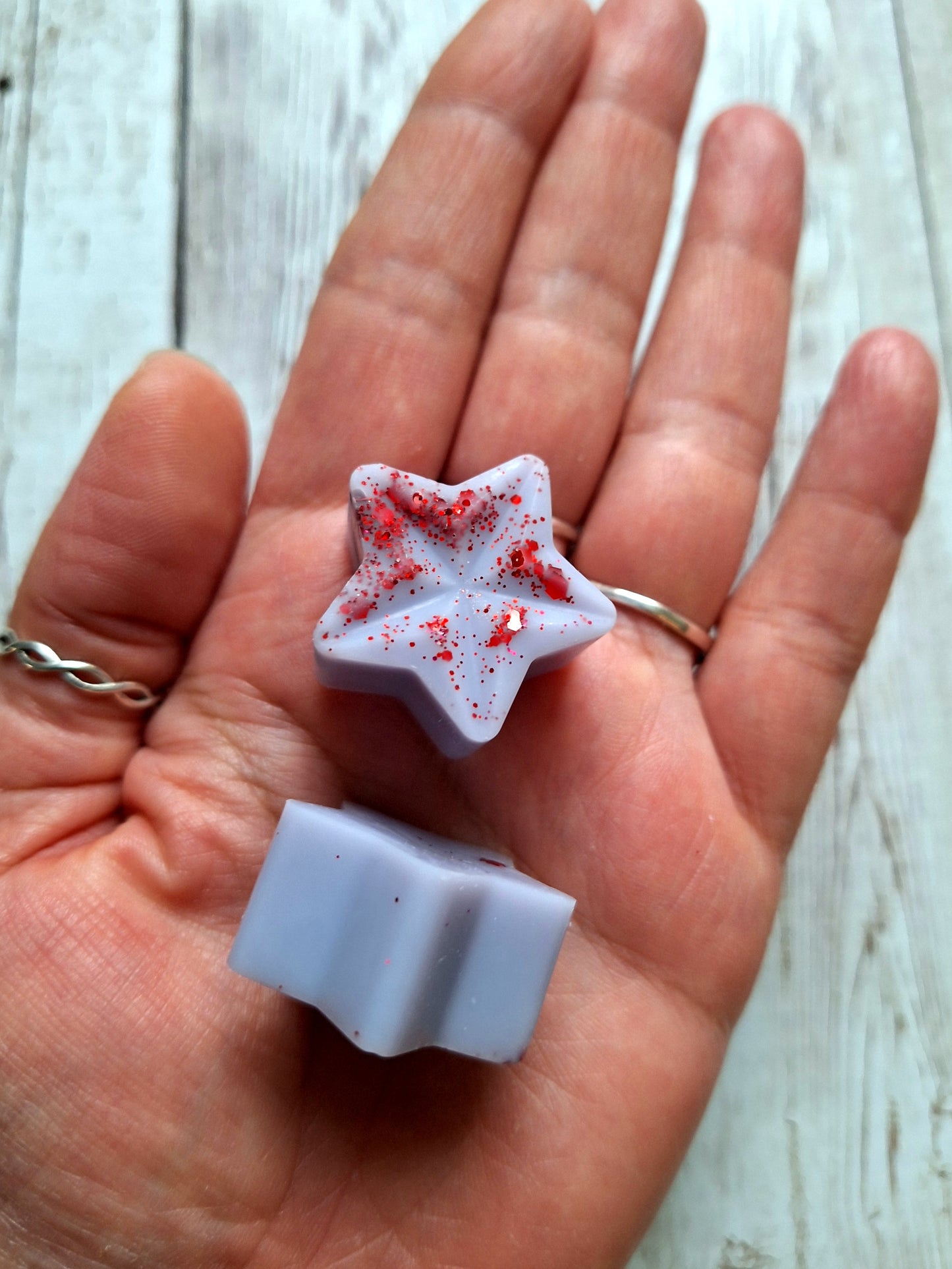 Dragon's Blood highly scented soy wax melts | Vegan | Eco-Friendly | Cruelty free | Plastic free packaging | Highly fragranced | Eco soy wax