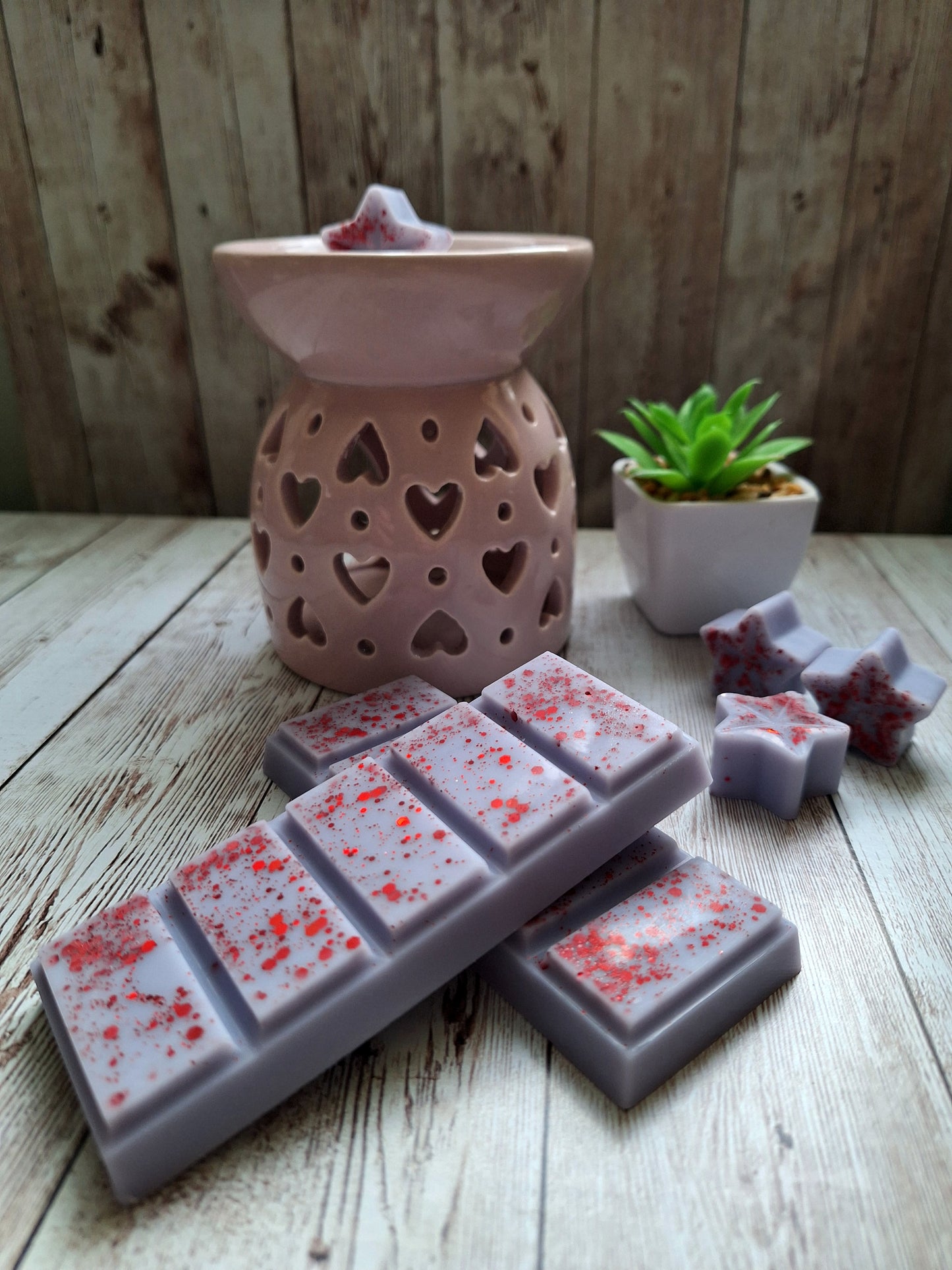 Dragon's Blood highly scented soy wax melts | Vegan | Eco-Friendly | Cruelty free | Plastic free packaging | Highly fragranced | Eco soy wax