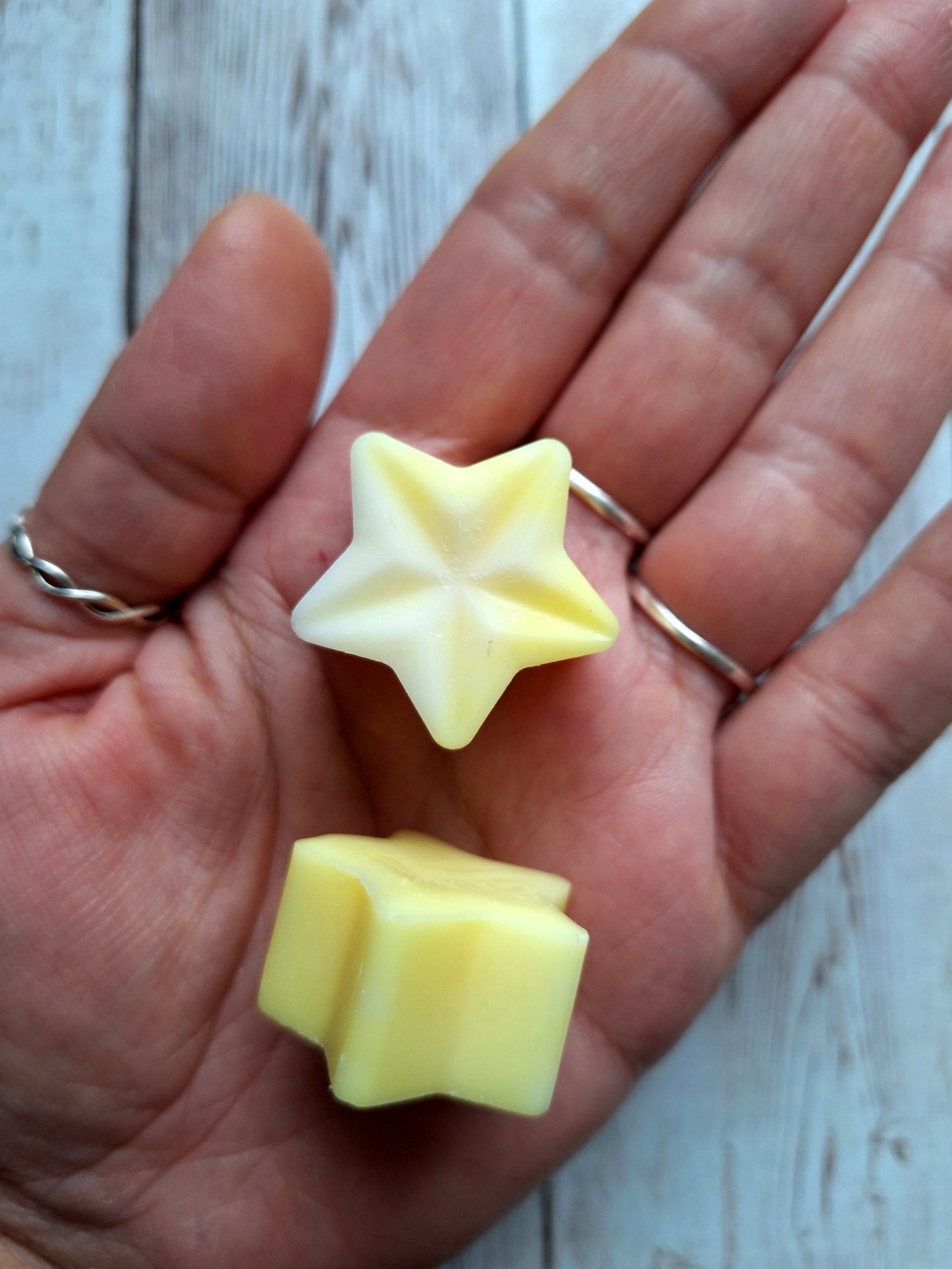 White Chocolate & Passionfruit Truffle highly scented soy wax melts | Vegan | Eco-Friendly | Cruelty free | Plastic free | Highly fragranced