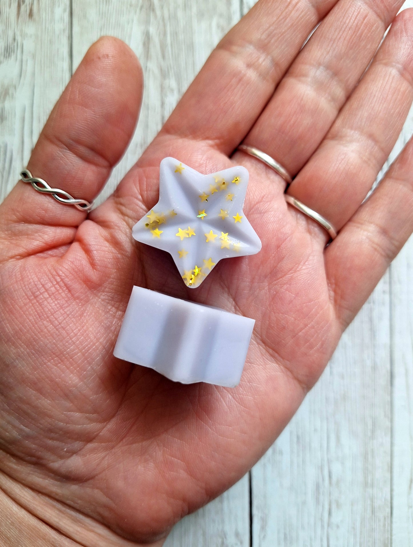 Luna highly scented soy wax melts | Vegan | Eco-Friendly | Cruelty free | Plastic free packaging | Highly fragranced | Eco soy wax