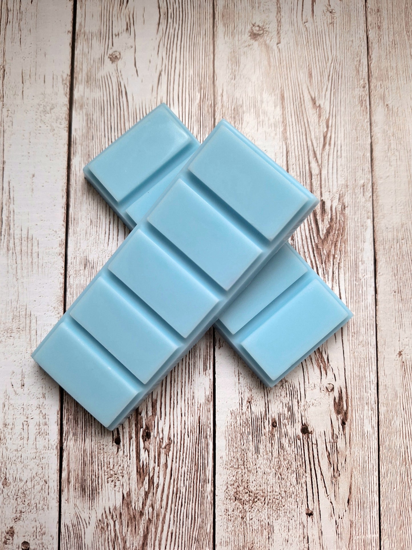 Comfy Blue highly scented soy wax melts | Vegan | Eco-Friendly | Cruelty free | Plastic free | Highly fragranced | Eco soy wax