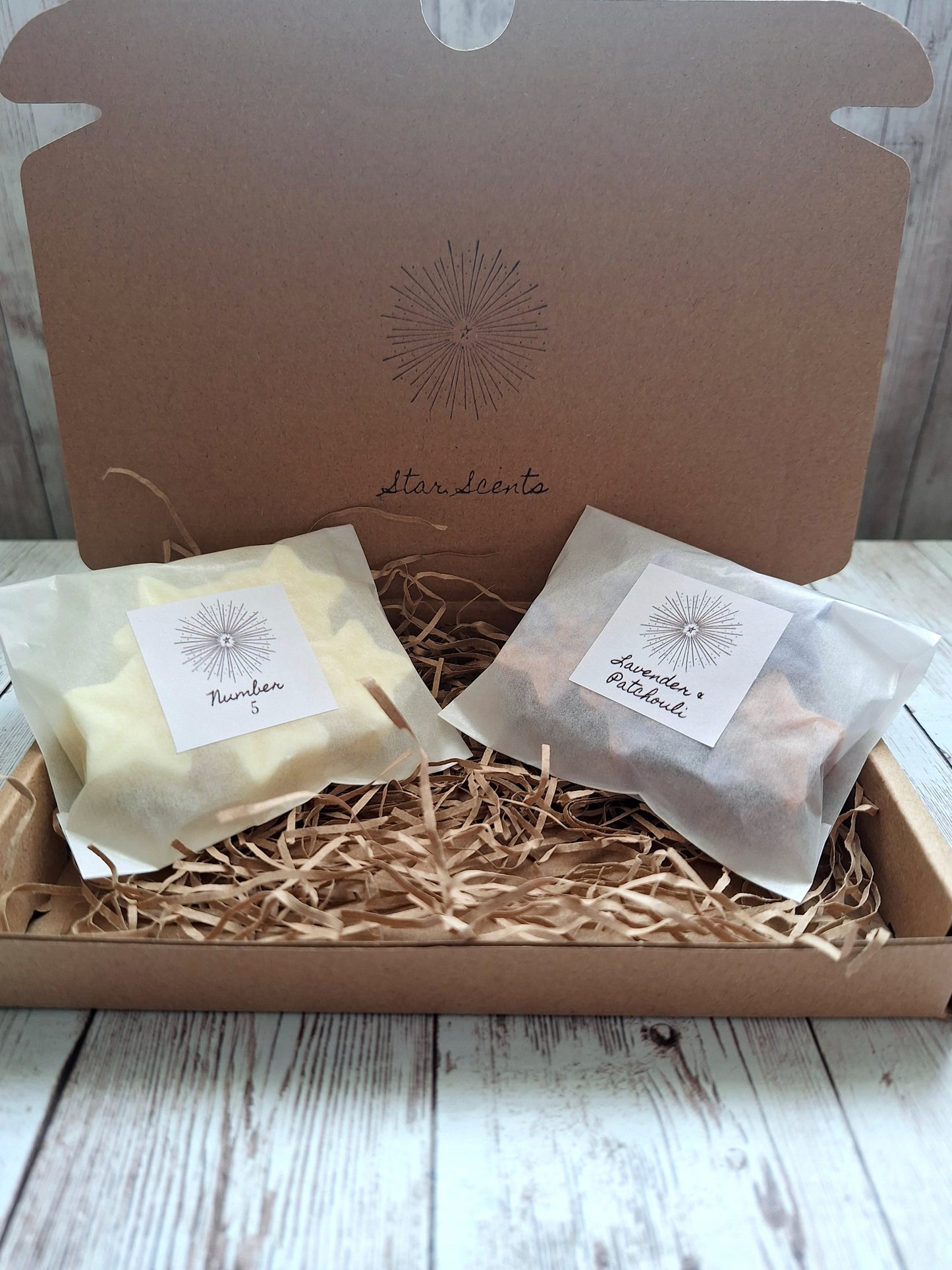 Palo Santo & Rose highly scented soy wax melts | Vegan | Eco-Friendly | Cruelty free | Plastic free packaging | Highly fragranced | Eco soy wax