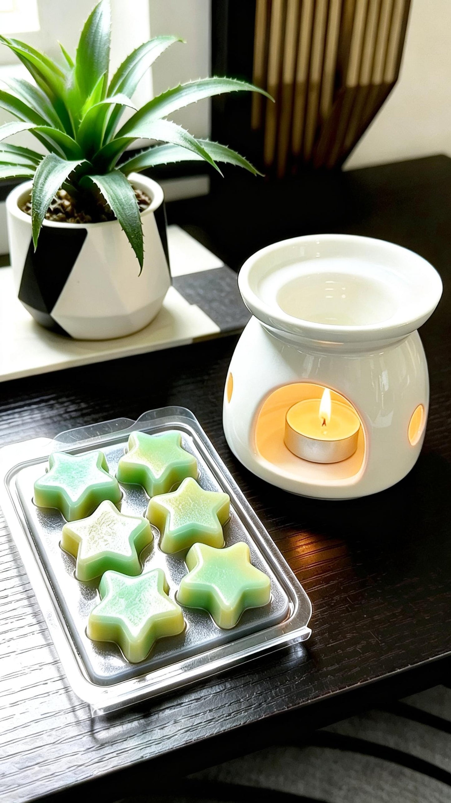 Lemon & Lime Soy Wax Melts | Highly Scented Home Fragrance | 100% Soy Wax | Long Lasting | Vegan | Cruelty-Free