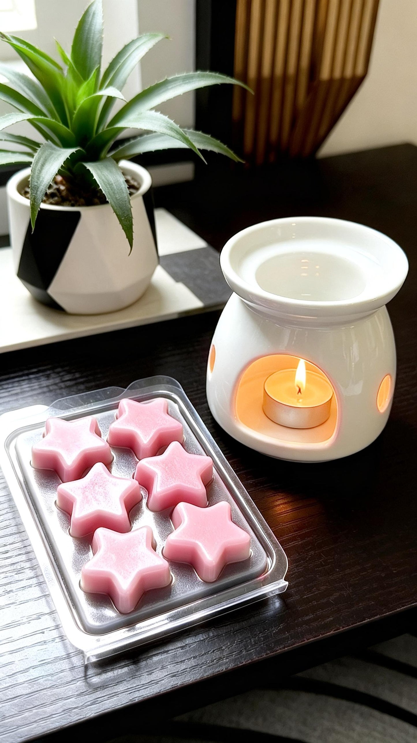 Velvet Rose & Oud Soy Wax Melts | Highly Scented Home Fragrance | 100% Soy Wax | Long Lasting | Vegan | Cruelty-Free