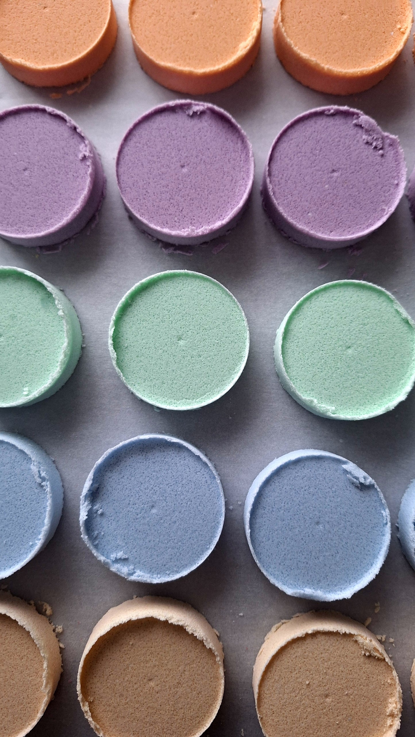 Shower Steamers | Scented Shower Fizzies | 2 x 32g Steamers | Eco-Friendly | Cruelty-free | Plastic free packaging | Highly fragranced