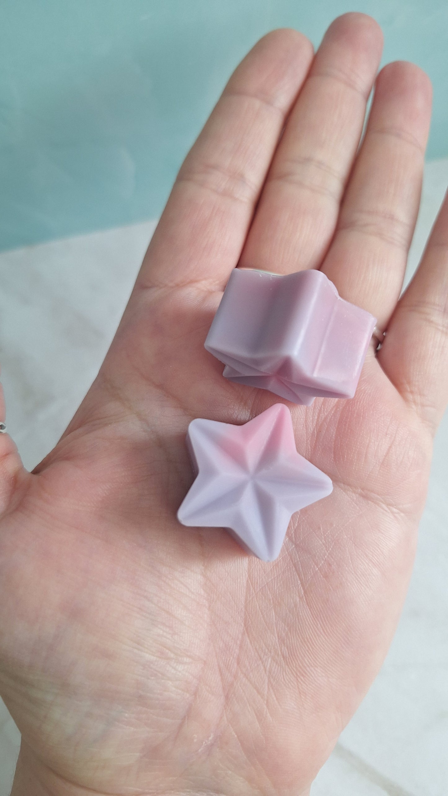 Rose & Blueberry highly scented soy wax melts | Vegan | Eco-Friendly | Cruelty free | Plastic free packaging | Highly fragranced | Eco Soy wax