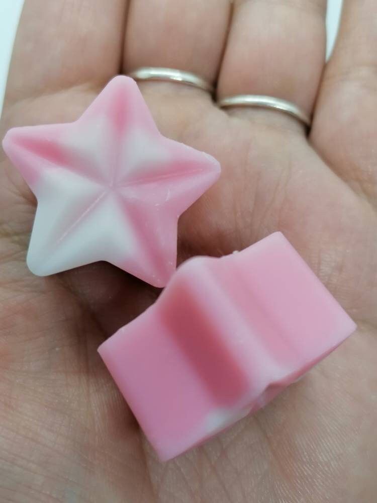 Raspberry Ripple highly scented soy wax melts | Vegan | Eco-Friendly | Cruelty free | Plastic free packaging | Highly fragranced | Eco soy